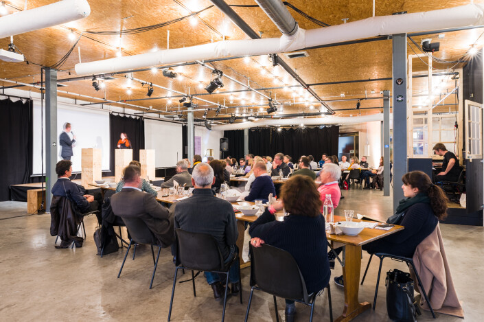 Die iPunkt-Denkpause fand im «Wohnzimmer» der Markthalle statt